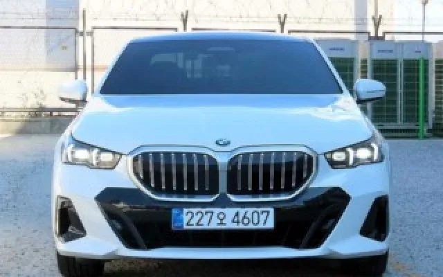 국산SUV순위 5시리즈 (G60) 530i xDrive 매물 사진 12 - 2024/07 32,409km